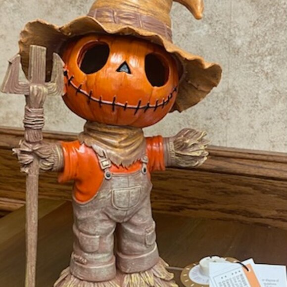 Light-Up Pumpkin Scarecrow Figurine Halloween Fall Decor Jack-O’-Lantern - Picture 2 of 9